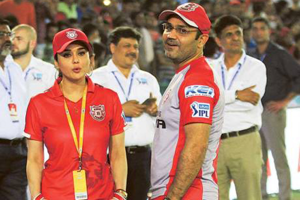 পাঞ্জাব ছেড়েই প্রীতির উদ্দেশে বিস্ফোরক মন্তব্য শেবাগের