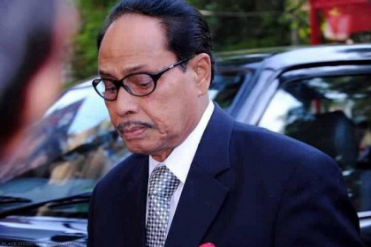সংলাপে অংশ নিতে গণভবনে এরশাদ