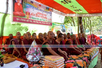 লামায় নানা আয়োজনে কঠিন চীবর দানোৎসব শুরু