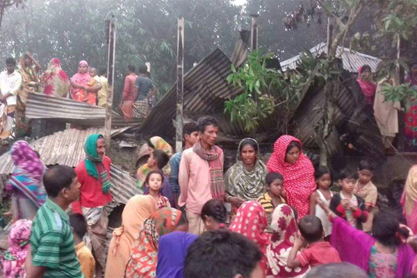 সিরাজগঞ্জে আগুনে পুড়ে শিশুর মৃত্যু