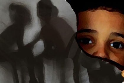 মাঝরাতে দম্পতির বেডরুমে যুবকের উঁকি, অতঃপর...