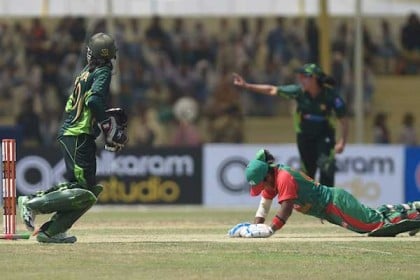 পাকিস্তানের কাছে মেয়েদের হার