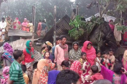 সিরাজগঞ্জে আগুনে পুড়ে শিশুর মৃত্যু
