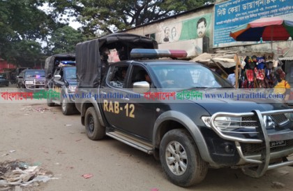সিরাজগঞ্জে র‌্যাবের টহল