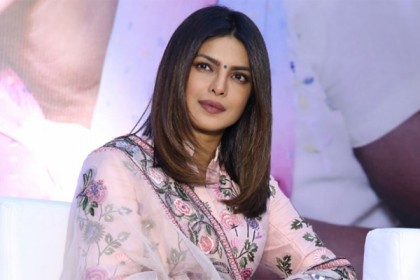 বিশ্বকে বদলে দেয়ার ২৫ নারীর তালিকায় প্রিয়াঙ্কা