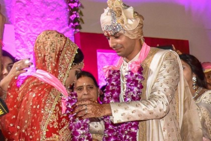 ঐশ্বরিয়ার সঙ্গে বিচ্ছেদ না হলে বাড়ি ফিরতে নারাজ তেজ প্রতাপ!
