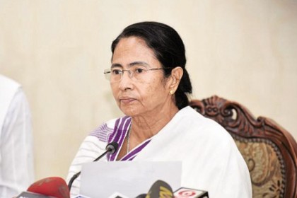 অবশেষে সীমান্তে কাঁটাতারের বেড়া নির্মাণে জমি দিচ্ছেন মমতা