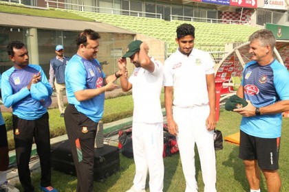 নাজিমউদ্দিনের রেকর্ড ভাঙলেন মিথুন