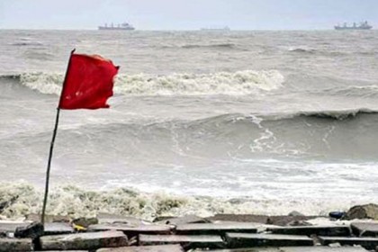 সাগরে ঘূর্ণিঝড় ‘গাজা’, ২ নম্বর সংকেত