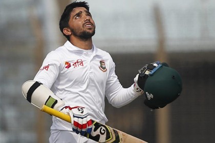 শেষ বেলায় দেড়শ করে ফিরলেন মুমিনুল