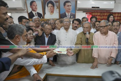 যে তিন আসনের জন্য কেনা হল খালেদার মনোনয়নপত্র