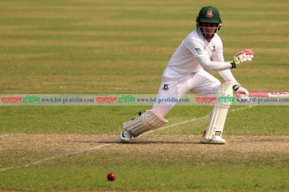 ৫শ’ ছাড়িয়ে টাইগাররা