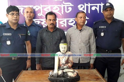 জয়পুরহাটে দুই কোটি টাকা মূল্যের বিষ্ণু মূর্তিসহ আটক ২