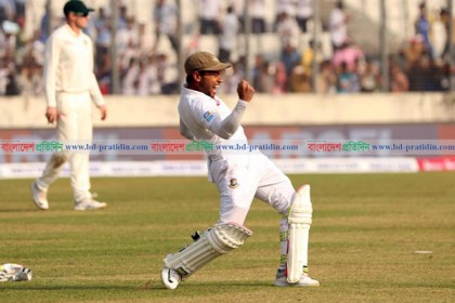 ক্রিকেট ইতিহাসে মুশফিকই প্রথম 