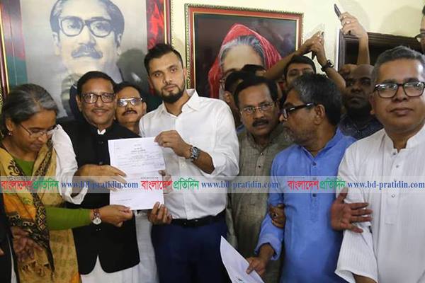 রাজনীতি মাঠে মাশরাফির প্রতিদ্বন্দ্বী ১৫ জন