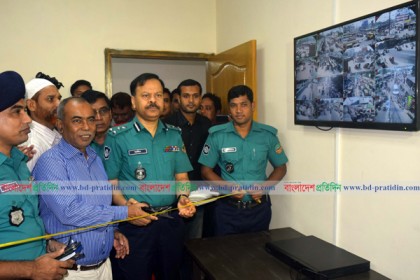 অপরাধী সনাক্ত ও সড়কে শৃঙ্খলা ফেরাতে রংপুরে সিসিটিভি ক্যামেরা স্থাপন