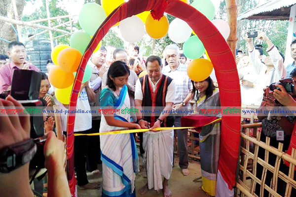 কঠিন চীবর দানোৎসবে ভাসছে পাহাড়