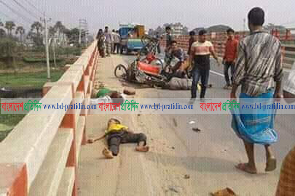 ভালুকায় পিকআপ-অটোরিকশার ত্রিমুখী সংঘর্ষে শিশুসহ নিহত ২

