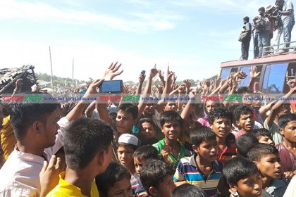 মিয়ানমারে ফেরত না যেতে রোহিঙ্গাদের বিক্ষোভ