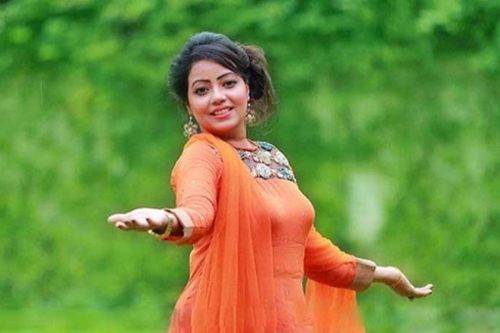 প্রিয়শিল্পীর সেরা গান অনুষ্ঠানে শিল্পী কনা
