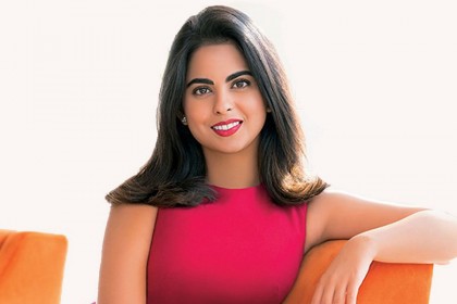 বিয়ের আগেই ৪৫০ কোটি টাকার বাংলো পেলেন ঈশা