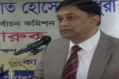 কোনো প্রশ্নবিদ্ধ নির্বাচন চায় না ইসি: শাহাদাত হোসেন