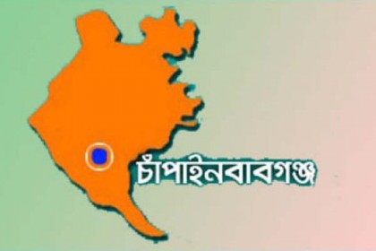 চাঁপাইনবাবগঞ্জের আজমতপুর সীমান্তে আগ্নেয়াস্ত্র উদ্ধার