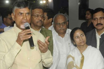 মোদিকে কুপোকাত করতে নবান্নে মমতা-নাইডু সাক্ষাৎ