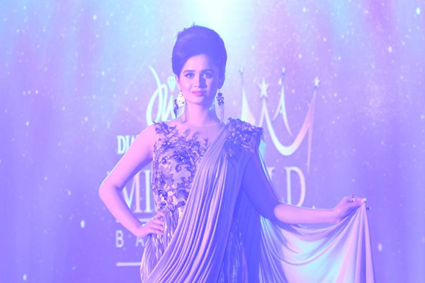'মিস ওয়ার্ল্ড বাংলাদেশ' ঐশীর ক্ষোভ
