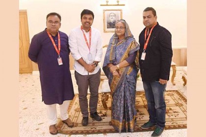 আমজাদ হোসেনের চিকিৎসার দায়িত্ব নিলেন প্রধানমন্ত্রী