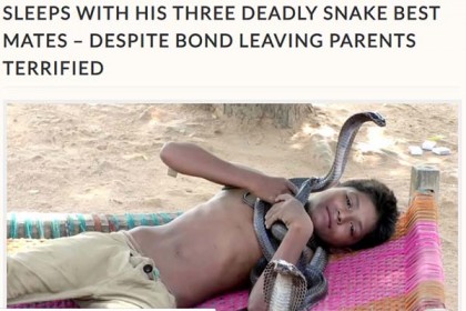 ৩ বছর বয়সেই সাপের সঙ্গে সখ্যতা!