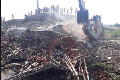 ধলেশ্বরীতে ৩০টি ইটভাটায় বিআইডব্লিউটিএ'র উচ্ছেদ অভিযান