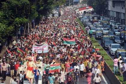 ঋণ মওকুফের দাবিতে কৃষক আন্দোলনে উত্তাল মুম্বাই