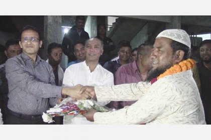 নোয়াখালীতে বিএনপির শতাধিক নেতাকর্মী আওয়ামী লীগে যোগদান