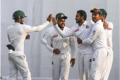 দিন শেষে টালমাটাল ওয়েস্ট ইন্ডিজ, স্বস্তিতে বাংলাদেশ