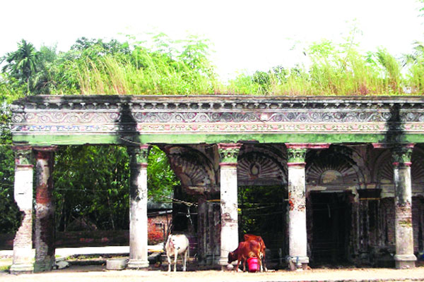 কাশিমপুর রাজবাড়ীর শেষ অংশটুকু ধ্বংসের দ্বারপ্রান্তে