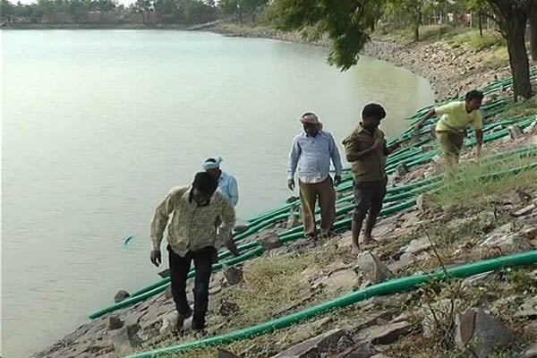 এইডস’র ভয়ে পানি শূন্য করা হচ্ছে লেক!