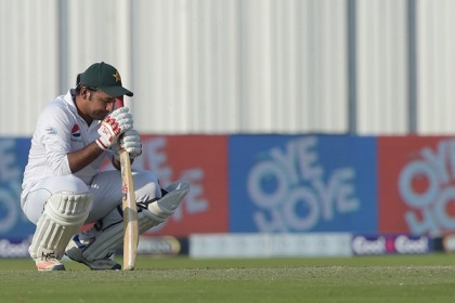 অধিনায়কত্ব ছাড়ার ইঙ্গিত সরফরাজের