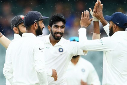 অ্যাডিলেডে ফের অস্ট্রেলিয়ার অস্বস্তির নাম পূজারা
