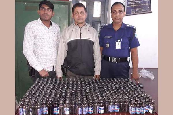 কালীগঞ্জে ফেন্সিডিলসহ নারী মাদক ব্যবসায়ী আটক