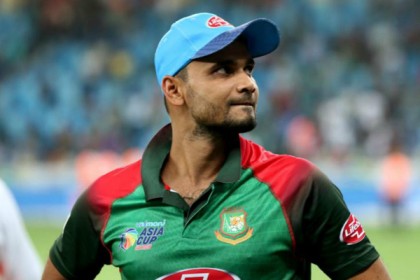 মাশরাফির ইনজুরি বেড়েছে