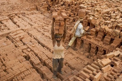 ভারতে নিষিদ্ধ হতে পারে ইট দিয়ে বাড়ি তৈরি 