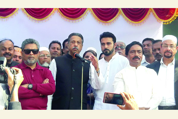 ছেলে তন্ময়ের জন্য ভোট চাইলেন বাবা শেখ হেলাল
