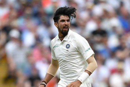দায়িত্বজ্ঞানহীনতার পরিচয় দিয়ে বিরক্ত ঈশান্ত শর্মা