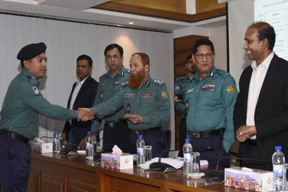ঢাকা মহানগরে সেরা এসি ইফতেখায়রুল ও এসি মোহররম আলী