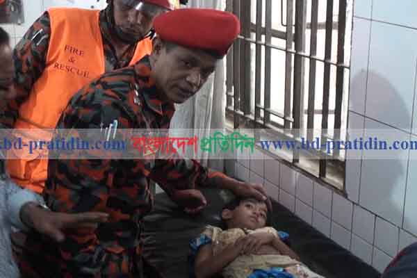 পিকআপ-প্রাইভেটকার সংঘর্ষে নবজাতক নিহত, আহত ৬
