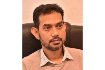  প্রথম বাংলাদেশি অনুবাদকের স্বীকৃতি দিল প্যারিস হাইকোর্ট
