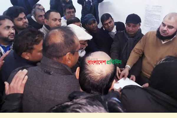 
মাদ্রিদে বাংলাদেশ অ্যাসোসিয়েশনের নির্বাচনে প্রার্থীদের মনোনয়নপত্র দাখিল