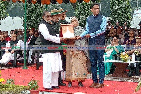 মুক্তিযুদ্ধে ভারতীয় শহীদ সেনাদের সম্মাননা জানাল বাংলাদেশ