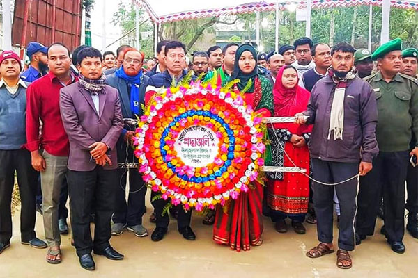 লামায় বিজয় দিবস উদযাপন

